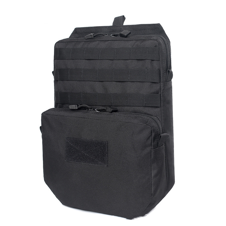 Can be hung on tactical vest and tactical backpack 17 Can be hung on tactical vest and tactical backpack