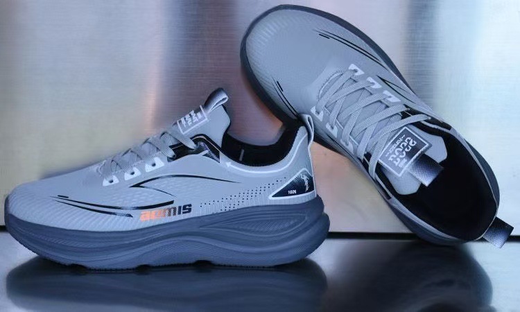 Waterproof Leather Upper Soft Sole Non-slip Lightweight Shock-absorbing Athletic Shoes 33 Waterproof Leather Upper Soft Sole Non-slip Lightweight Shock-absorbing Athletic Shoes