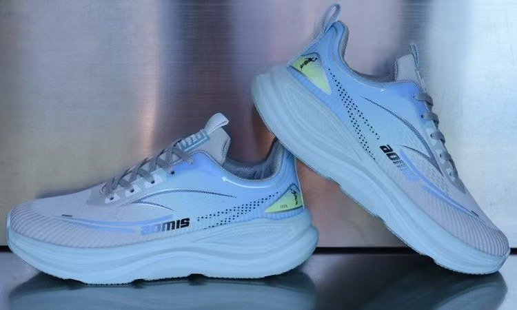 Waterproof Leather Upper Soft Sole Non-slip Lightweight Shock-absorbing Athletic Shoes 40 Waterproof Leather Upper Soft Sole Non-slip Lightweight Shock-absorbing Athletic Shoes
