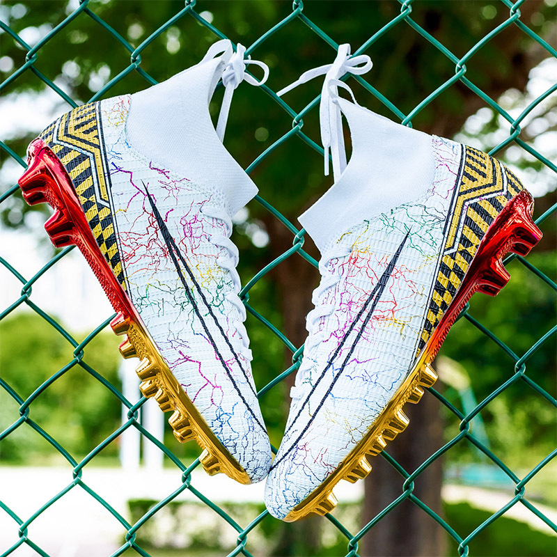 High-top Soccer Shoes Gold Plated Bottom Training Shoes Middle School Student Artificial Grass Sneaker Male 16 High-top Soccer Shoes Gold Plated Bottom Training Shoes Middle School Student Artificial Grass Sneaker Male
