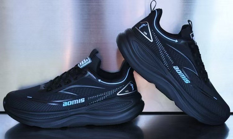 Waterproof Leather Upper Soft Sole Non-slip Lightweight Shock-absorbing Athletic Shoes 16 Waterproof Leather Upper Soft Sole Non-slip Lightweight Shock-absorbing Athletic Shoes