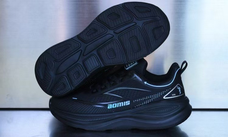 Waterproof Leather Upper Soft Sole Non-slip Lightweight Shock-absorbing Athletic Shoes 15 Waterproof Leather Upper Soft Sole Non-slip Lightweight Shock-absorbing Athletic Shoes