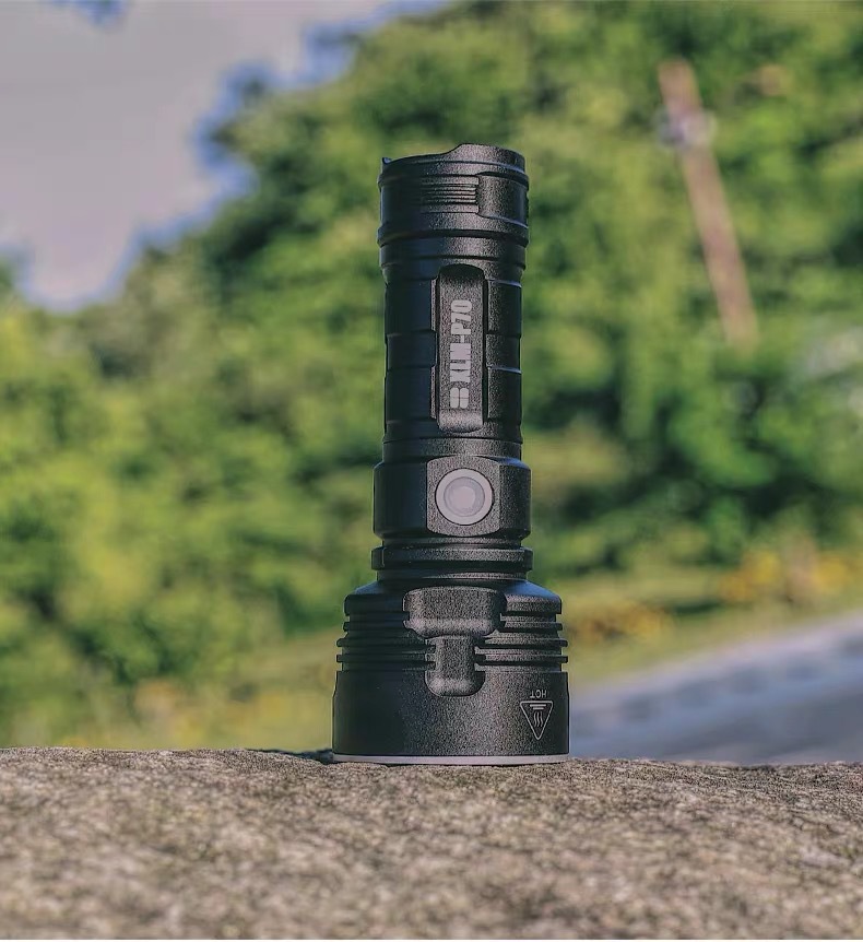 Strong Focusing Led  Flashlight- Rechargeable Xenon Lamp