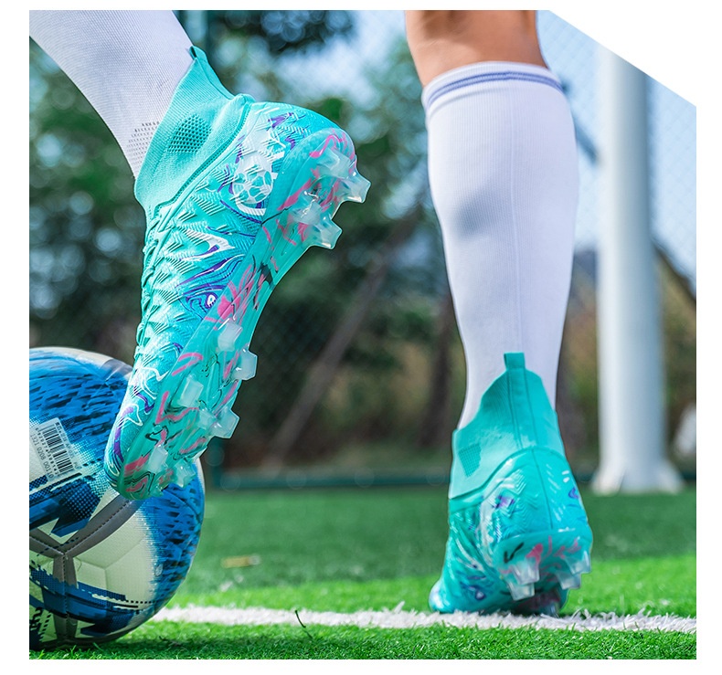 Long-Stud & Short-Stud Outdoor Soccer Shoes – Sizes 35–45 48 Long-Stud & Short-Stud Outdoor Soccer Shoes – Sizes 35–45