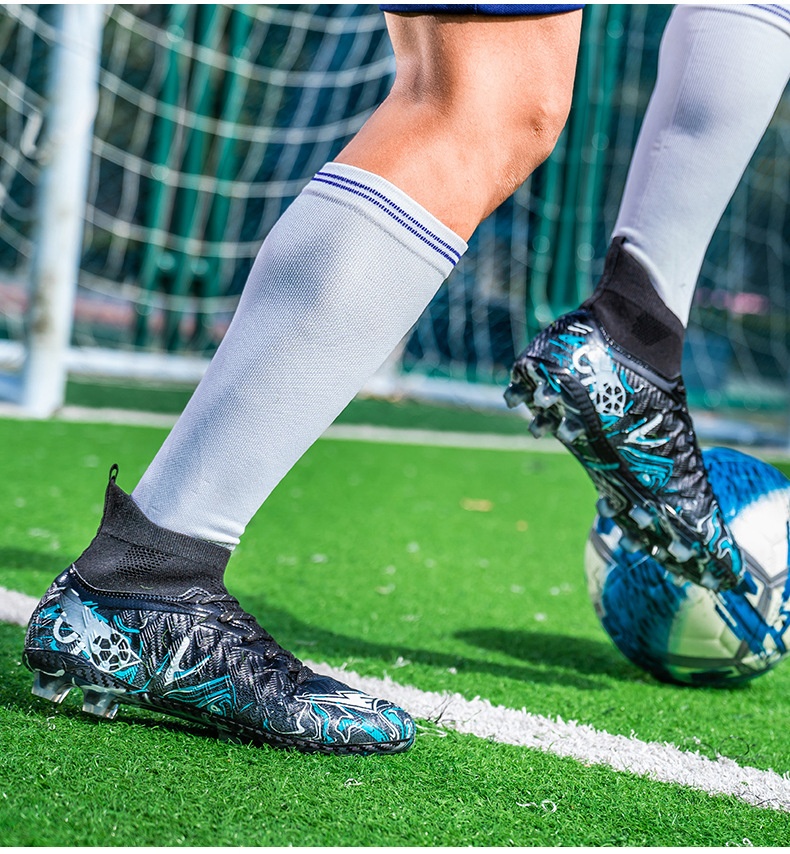 Long-Stud & Short-Stud Outdoor Soccer Shoes – Sizes 35–45 32 Long-Stud & Short-Stud Outdoor Soccer Shoes – Sizes 35–45