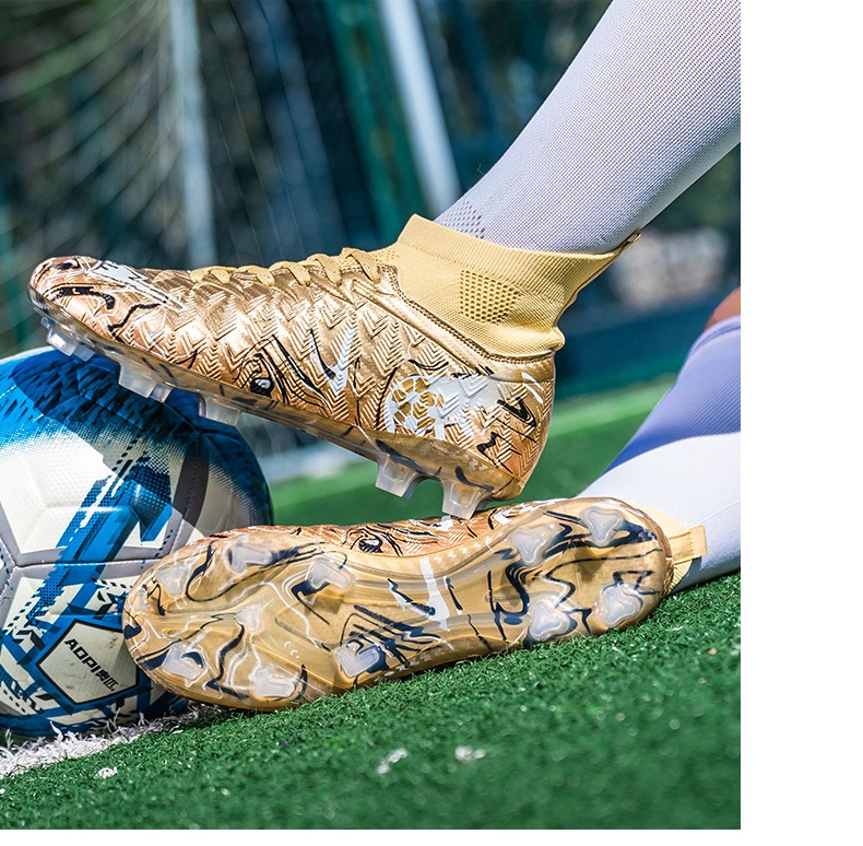 Long-Stud & Short-Stud Outdoor Soccer Shoes – Sizes 35–45 35 Long-Stud & Short-Stud Outdoor Soccer Shoes – Sizes 35–45