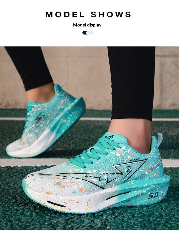 Iridescent mesh sneakers for sports