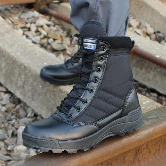 Men’s outdoor hiking boots profile