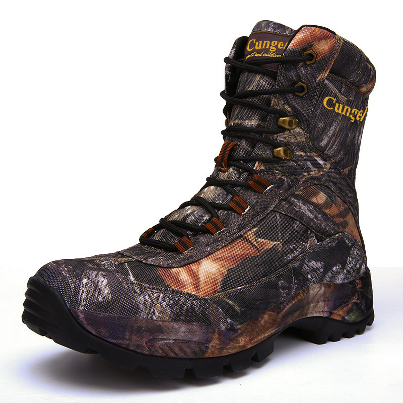 Men’s hiking boots upper detail